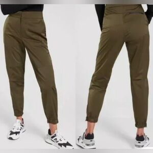Athleta Radiant Joggers NWT Size 8